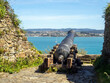 © Nandi Estévez - Cañón apuntando al mar en las ruinas del castillo de Fontán (siglo XVIII). Sada, A Coruña, España.