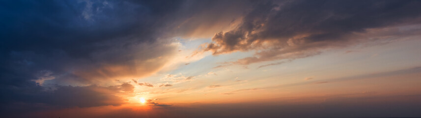 Golden Hour: The Magical Glow of an Evening Sky