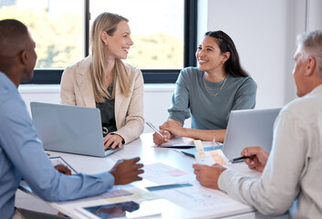 Aufkleber - Out with it, whats the latest. Shot of a group of businesspeople having a meeting in a boardroom.