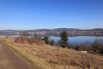 Blick auf den Pfäffikersee im Kanton Zürich in der Schweiz	