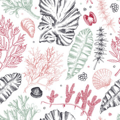 Wall Mural - Sea life background in color. Edible seaweed seamless pattern. Hand-drawn kelp, kombu, wakame, hijiki, sea shells illustrations. Underwater plants and algae sketches. For print, menu design or textile