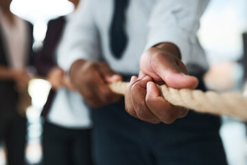 Aufkleber - Its about to get competitive. unrecognizable businesspeople pulling on a rope.