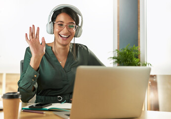 Poster - Hi how are you doing. a young businesswoman using her laptop to host a video conference at work.