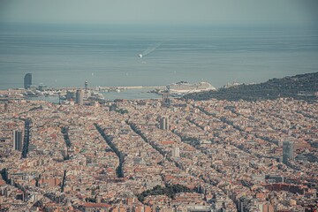 Canvas Print - aerial view of city in autumn