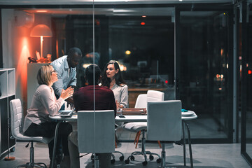 Aufkleber - The hours are worth the success. colleagues having a meeting during a late night in a modern office.