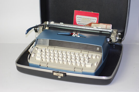 old electric typewriter