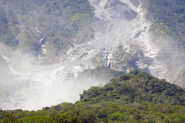 Poster - De Fuego volcano near the city of Antigua, Guatemala