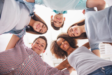 Canvas Print - Happy teenage friends