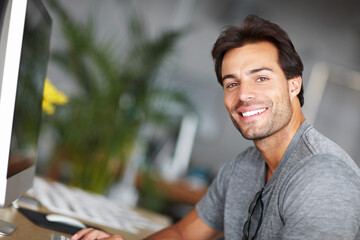 Aufkleber - Office, computer and happy man in portrait for creative project, business startup or online planning in career mindset. Face of a graphic designer on desktop pc working and smile for job opportunity