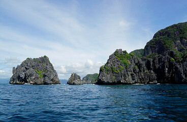 Wall Mural - massive limestone rocks at the el nido archipelago