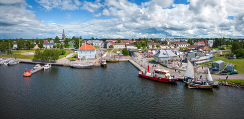 Canvas Print - Seaside town Raahe at summertime.