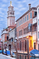 Wall Mural - Traditional Venetian houses along the canal at sunrise.