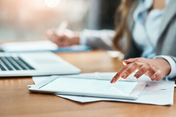 Aufkleber - Tablet, screen and business woman hands for market research, writing and planning at office desk. Typing, search and professional person with digital technology and notes for internet data and mockup