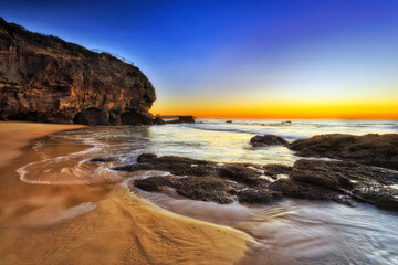 Canvas Print - Sea CB Head low rocks dawn