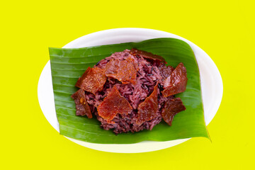 Black sticky rice with fried dried beef