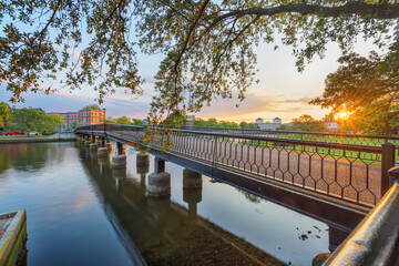 Wall Mural - Botetourt Foot Bridge in Norfolk, Virginia, USA