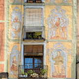 Fototapeta Uliczki - typical buildings facade in el Born area, Barcelona, Spain