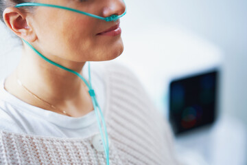 picture of woman having molecular hydrogen inhalation