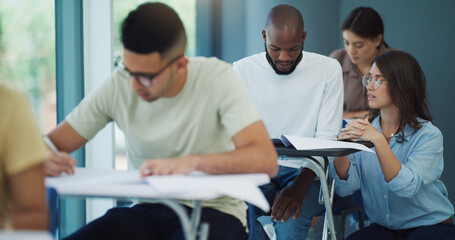 Aufkleber - Exam, professor helping a student and knowledge with education, university and studying. Female person, employee and teacher in a classroom, advice and tips for test, assignment and discussion