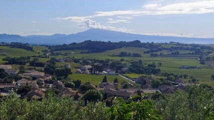 Mont-Ventoux vu du Château de Châteauneuf-du-Pape