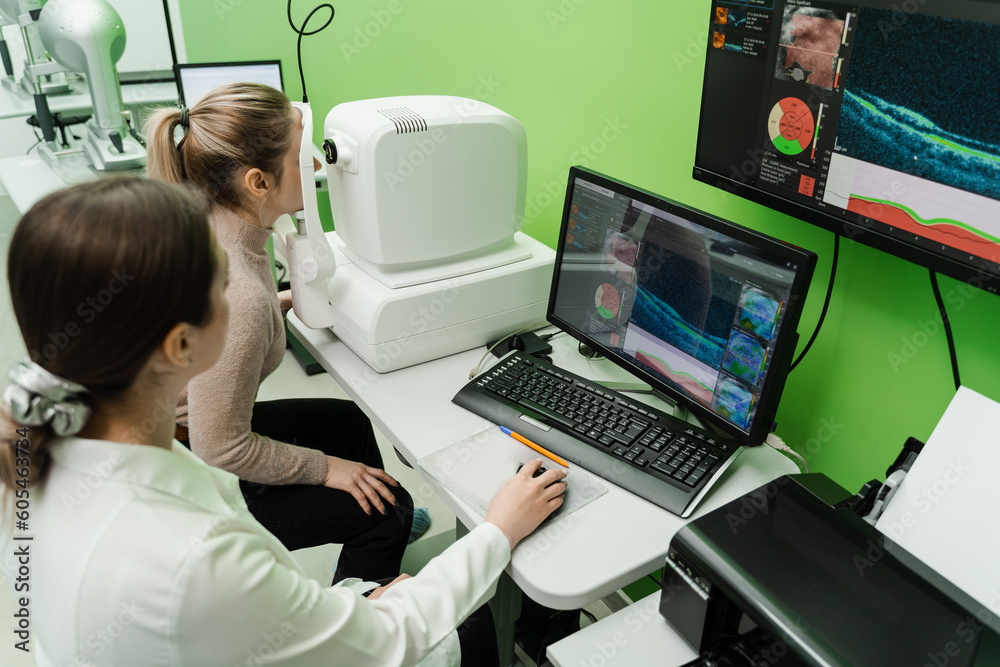 Claps Optical Scan Examination of eyes of patient using optical coherence tomograph ...