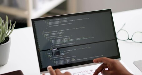 Fototapete - African American Web Developer Programmer