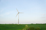 Fototapeta  - Turbiny wiatrowe - odnawialne źródła energii - wiatraki produkujące zieloną energie