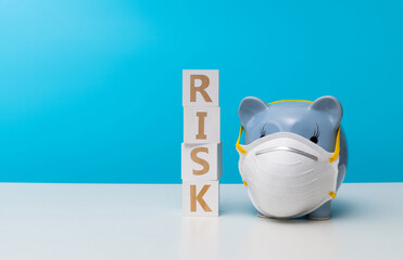 Poster - Piggy bank wearing medical mask