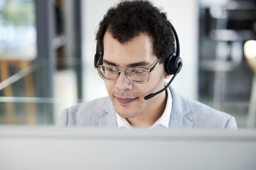 Aufkleber - Call center, computer and man work for telemarketing, customer service or support. Contact us, crm and male sales agent, consultant or employee working in help desk, business office and consulting.