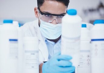 Aufkleber - Stock check, chemical bottle and man scientist with mask at pharmaceutical lab working. Research, container label reading and science of a male worker with manufacturing job and chemistry inventory