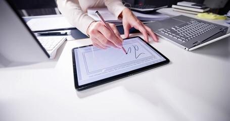 Poster - Contract E Signature