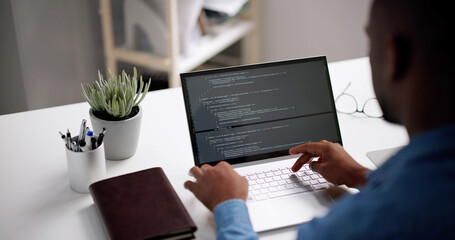 Fototapete - African American Web Developer Programmer