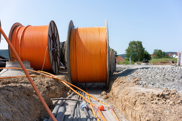 Breitbandkabel wird im Neubaugebiet verlegt