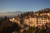 Fototapeta Zwierzęta - View of the old town of Asolo at sunset