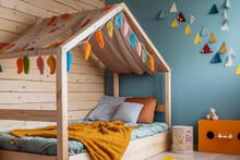 Cabane De Lit Dans Une Chambre D'enfant. Photo Générée Par IA