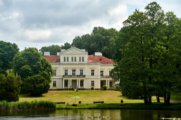 Wall Mural - pond, park and palace in classicist style in Zloty Potok