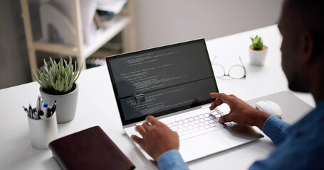 Fototapete - African American Web Developer Programmer