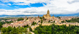 Fototapeta Góry - Cathedral of Segovia and the fortified town, Segovia, Castilla y León, Spain