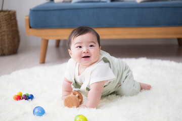 also in the main visual! the whole body of a plump, chewy baby with a very precious, happy smile.