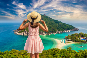 Wall Mural - Woman at Nang Yuan Island, Koh Tao, Thailand