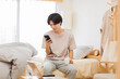 © japolia - 若い男性