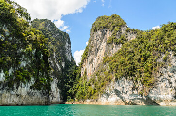 Canvas Print - Beautiful island surrounded by water, Natural attractions at Ratchapapha dam in Khao Sok National Park, Surat Thani province, Guilin of Thailand.