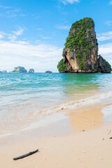 Poster - A vertical scenic view of the mountain in the Andaman Sea in Thailand