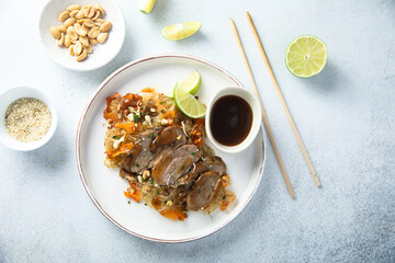 Canvas Print - Rice noodles with pork and peanut