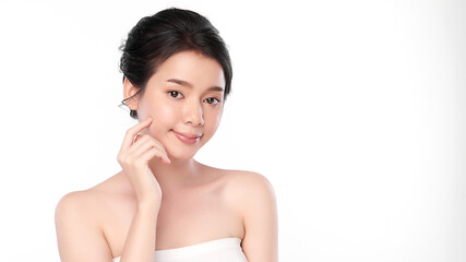 Wall Mural - Beautiful young asian woman with clean fresh skin on white background, Face care, Facial treatment, Cosmetology, beauty and spa, Asian women portrait.