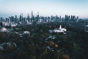 Sticker - Aerial view of a bustling cityscape with botanical gardens in Melbourne, Australia