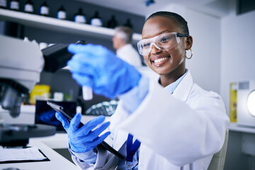 Poster - Black woman, test tube or happy scientist with tablet for pharmaceutical research, innovation or medicine. Medical data, smile or African biologist in science analysis in laboratory studying a cure