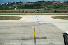 apron and parallel taxiway to the runway 