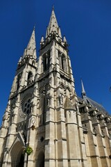 Wall Mural - La façade de la cathédrale Notre-Dame-de-l'Annonciation de Moulins