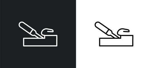 wood carving outline icon in white and black colors. wood carving flat vector icon from activity and hobbies collection for web, mobile apps and ui.